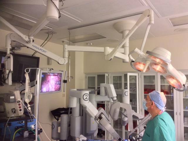 Robotic and laparoscopic cardiothoracic course 